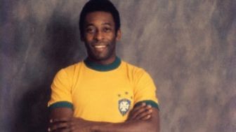 Duta Manchester United Pimpin Penghormatan Untuk Pele, Sir Bobby Charlton: Dia Bisa Saja Jadi Rekan Satu Tim di United