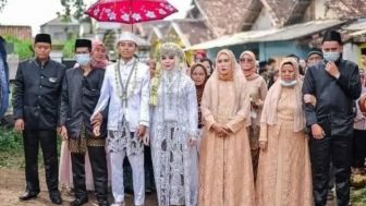 Astaga! Digerebek Tanpa Busana Bersama Rozy, Rihana Justru Salahkan Norma Risma atas Viral Selingkuh Mertua & Menantu