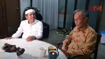 Temui Sosok Sarwono Menteri Era Soeharto, Kang Dedi Heran: Ini Menteri Duafa, Rumah Tak Punya, Mobil Pun Lawas