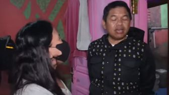 Kang Dedi Mulyadi Bersitegang dengan Ibu Penjual Miras: 'Jangan Saya Saja Ditertibkan!'