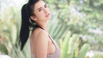 Maria Vania Pamer Body Goals di Atas Balkon, Netizen: Sungguh Menggoda!