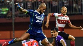 Luis Milla Terancam Coret DDS? Persib Bandung Dapatkan 2 Amunisi Jelang Kontra Borneo FC