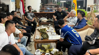 Sebelum Kick Off PSIS vs Persib, Panser Biru & Bobotoh Menghadap Ganjar Pranowo, Ternyata Ini Tujuannya