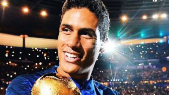 Raphael Varane Resmi Pensiun dari Timnas Prancis