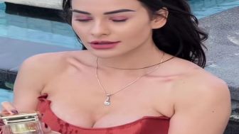 Dua Cupang di Leher Jenjang Nora Bikin Salfok, Netizen: Jerink SID Ganas