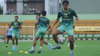 Disambut Bali United, Sergio van Dijk Beri Penilaian Penampilan Persib Bersama Luis Milla
