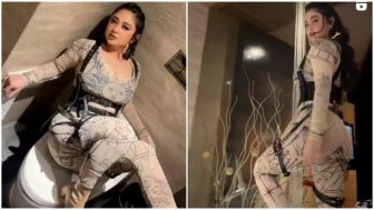 Wow! Video Pose Panas Dewi Perssik di Toilet, Kode Kasmaran untuk Rully si Pilot atau Rian Ibram?