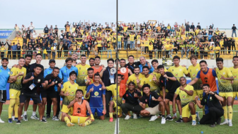 Terbelah! Suporter PS Barito Putera Singgung Suporter Persib dan Persija Juga Persebaya, Usai Libas Klub Milik Raffi Ahmad