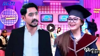 CEK FAKTA: Dibongkar Pihak Trans TV, Rupanya Arya Saloka MintaAmanda Manopo jadi Host Brownis, Benarkah?