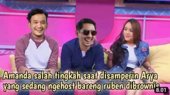 Cek Fakta: Diam Diam Arya Saloka Samperin Amanda Manopo yang sedang Ngehost Bareng Ruben di Acara Brownis, Manda Salting