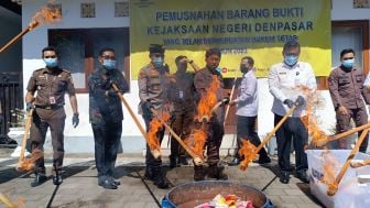 Kejaksaan Bakar dan Blender 3 Kilogram Sabu dan 10.893 Pil Gedek-Gedek