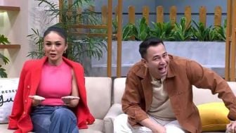 Yuni Shara Intim dengan Pria Muda Kekar, Raffi Ahmad Masih Kepo: Siapa sih?