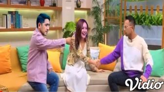 Cek Fakta: Heboh, Arya Saloka Beri Peringatan Keras ke Raffi Ahmad Usai Menggoda Amanda Manopo, Benarkah?