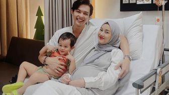Selamat! Dinda Hauw Lahirkan Anak Kedua Tepat di Tanggal & Jam Cantik