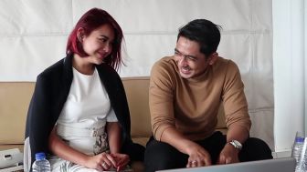 Viral Tertangkap Kamera Amanda Manopo Kedinginan, Arya Saloka Gercep Lakukan Ini
