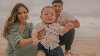 Unik! Ini Gaya Parenting Ala Nikita Willy, Ibu-Ibu Wajib Tahu!