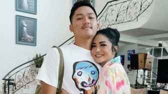 Cek Fakta: Azriel Murtad dari Islam, Krisdayanti Ngamuk Tak Sudi Hadiri Pernikahan Anaknya dengan Sarah Menzel, Benarkah?