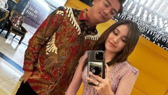 Makin Mesra, Boy William Berani Bangunin Saat Tidur di Kamar, Respons Ayu Ting Ting Bikin Baper