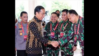 Cek Fakta: Hilang Kesabaran! Presiden Jokowi Kerahkan 10 Juta TNI Polri untuk Basmi FPI Baru, Benarkah?