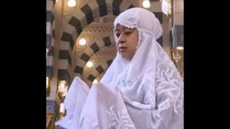 Jelang Ramadhan, Foto Puan Maharani Pakai Mukena Dihujat: Kadrun Mendadak Gara-Gara Pemilu