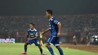 Demi Posisi yang Lebih Baik dari Persija, Gelandang Rp4,35 Miliar Persib Bandung Siap Buat Lawan Merana