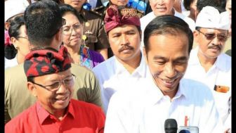 Beda Pendapat Soal Timnas Israel, Momen Lawas Gubernur Koster dan Jokowi Disorot Netizen