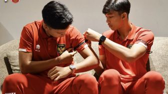 Berduka, Para Pemain Timnas Indonesia U-20 Kompak Lilitkan Pita Hitam Di Lengan