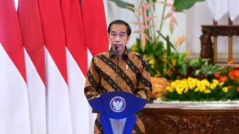 CEK FAKTA: Pamit Mundur! Jokowi Memutuskan Hengkang dari PDI Perjuangan, Megawati Syok Berat?