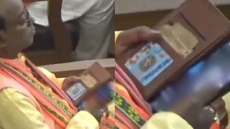 Terciduk Nonton Film Panas saat Rapat, Wakil Rakyat Ini Ngaku Enggak Sengaja