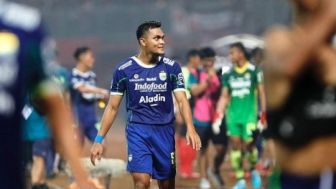 Ini Sanksi Komdis PSSI untuk Asep Berlian Usai Tekel Keras Rachmat Irianto