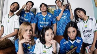 Rilis! Persib Bandung Pamerkan Jersey Baru, Cek Info Selengkapnya