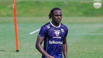 Persib Bandung Lepas Bek Senior, Victor Igbonefo Pindah ke RANS Nusantara?