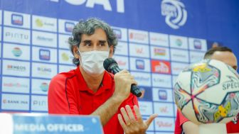Kritikan Fans Bali United Soal Usia Pemain, Stefano Cugurra: Saya Tidak Peduli