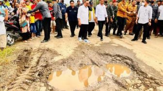 Sampaikan Waktu Perbaikan Jalan Rusak di Lampung, Gubernur Arinal Djunaidi Kecipratan Tanggung Jawabdari Jokowi