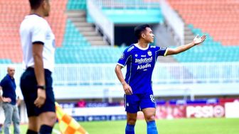 Pisah dengan Persib Bandung? Erwin Ramdani Sampaikan Hal Ini ke Rezaldi Hehanussa