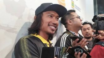 Wilujeng Sumping? Hariono Tegaskan Ingin Pensiun di Persib Bandung, Robert Alberts Jadi Faktor Utama, Bobotoh Riuh