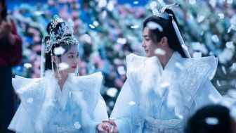 Sinosis Drama China Back 'From The Brink', Dibintangi Hou Ming Hao dan Zhou Ye