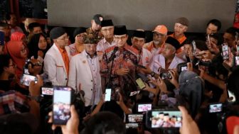 Hadir di Milad PKS, Anies Baswedan Justru Diminta Netizen Istirahat di Rumah, 'Usul pak...'