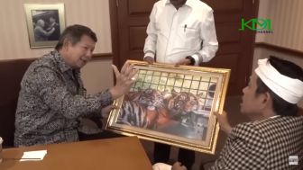 Ke Kang Dedi Mulyadi, Hashim Ungkap Ada Menteri Dimaki-maki Prabowo gara-gara Injak Semut