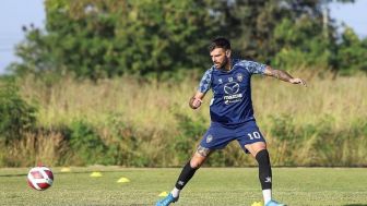 Wilujeng Sumping! Tyronne del Pino Lengkapi Racikan Tiki Taka ala Luis Milla untuk Persib Bandung, Begini Profilnya