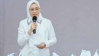 Warga Purwakarta Wajib Tau Nih Isi Pantun Bupati Anne Ratna, Mantan Istri Kang Dedi Mulyadi Bahas Tambal Ban