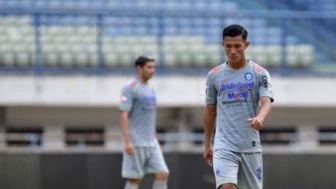 Dilepas Persib Bandung ke Dewa United, Tanda Luis Milla Tak Puas? Begini Harapan Henhen Herdiana