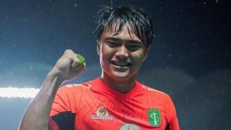 Kiper Persebaya Ernando Ari Sutaryadi Dikode Pulang ke PSIS Semarang, Aji Santoso Berani Lepas?