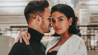 Benarkan Lolly dan Antonio Dedola Punya Hubungan Khusus?, Nikita Mirzani Bongkar Bukti Rekaman CCTV