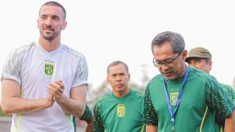 Dusan Stevanovic Sudah Gabung Latihan Persebaya Surabaya, Aji Santoso Kirim Sinyal Jelang Kontra Persija: Saya Akan