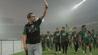 Jebol Gawang Persis Solo, Aji Santoso Perkenalkan Wonderkid Anyar Persebaya, Bonek: The Next Marselino Ferdinan