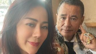 Pemersatu Bangsa Is Back, Tante Ernie Langsung Lengket dengan Hotman Paris, Intip Potretnya