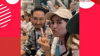 Jeje Temani Syahnaz Nonton Lagi-lagi Tenis Pasca Isu Perselingkuhan Sang Istri Mencuat, Netizen Geram