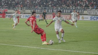 Taklukkan Persis Solo, Aji Santoso Wanti-Wanti Pemain Debutan Persebaya Tak Besar Kepala: Masih Belum Apa-Apa