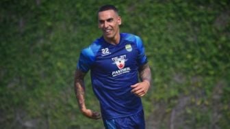 Siap Turun, Alberto Rodriguez Akan Jaga Pertahanan Persib Bandung Kontra Madura United di Stadion GBLA